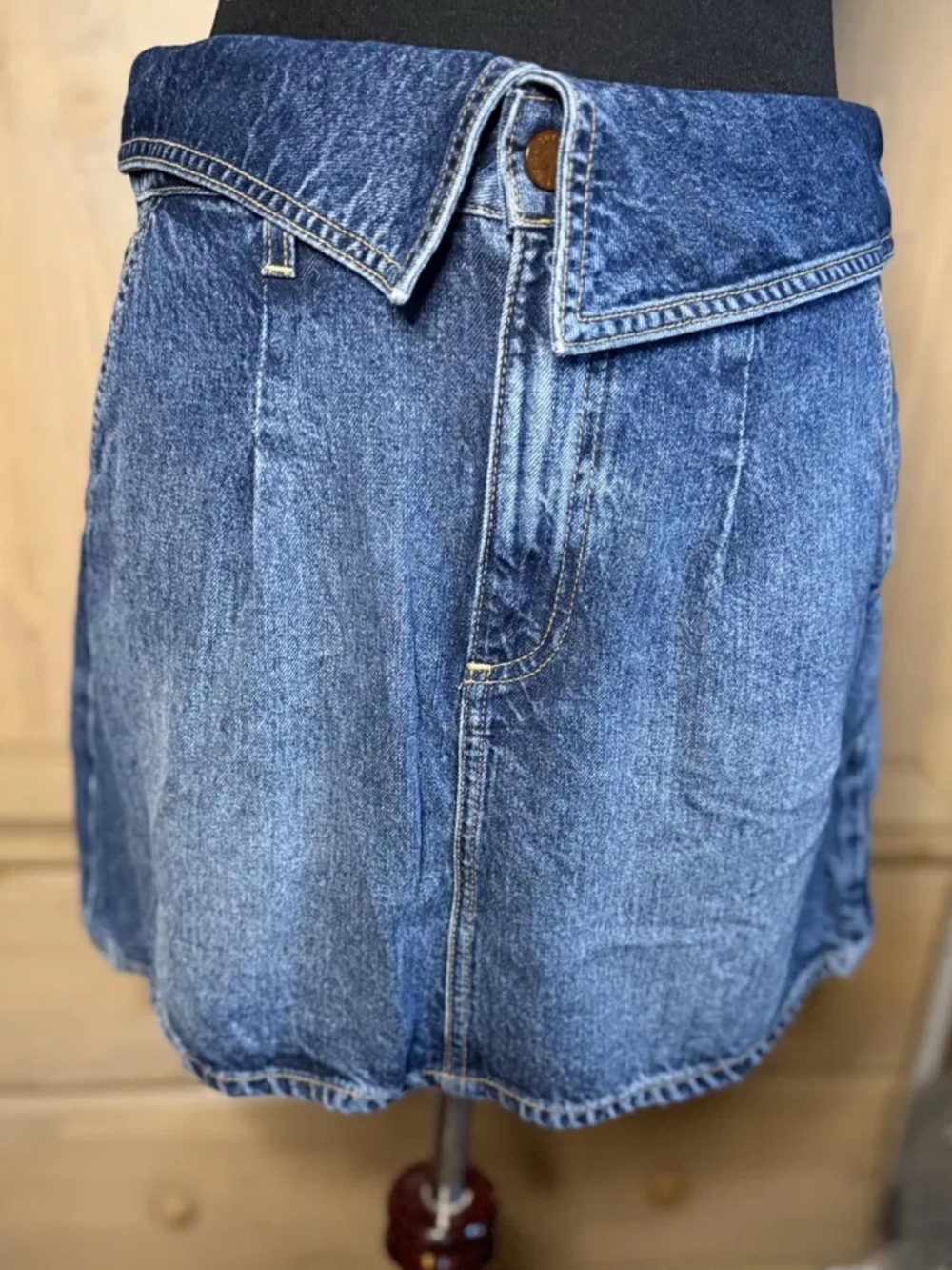 Alice + Olivia AOLA Good Denim Mini Skirt Foldover Waist Size 29